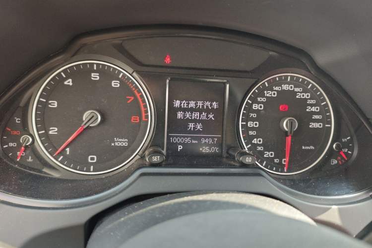 Used Audi Q5 2013 40 TFSI Ambition Instrument Cluster