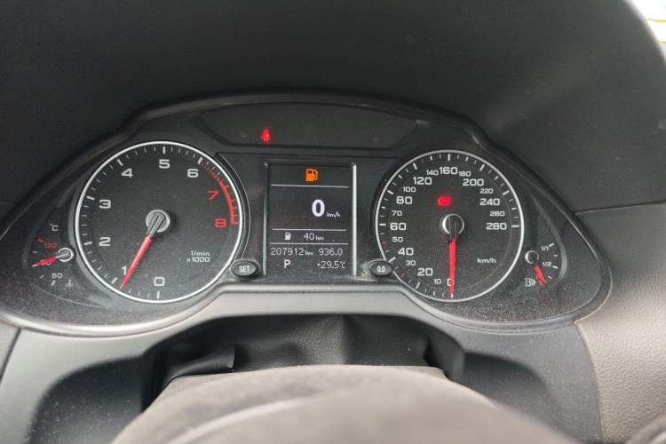 Used Audi Q5 2013 40 TFSI Technology Edition Instrument Cluster