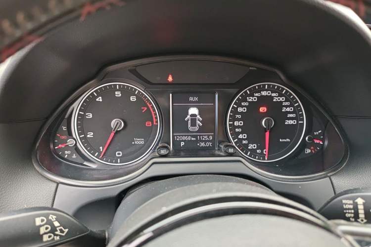 Used Audi Q5 2013 40 TFSI Ambition Instrument Cluster