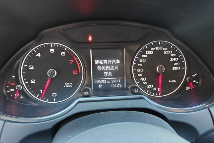 Used Audi Q5 2013 40 TFSI Technology Edition Instrument Cluster