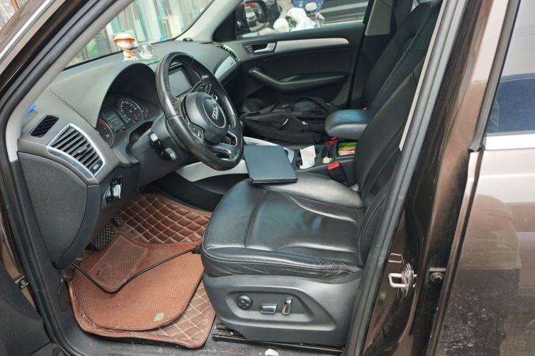 Used Audi Q5 2013 40 TFSI Technology Edition Left Front Seat