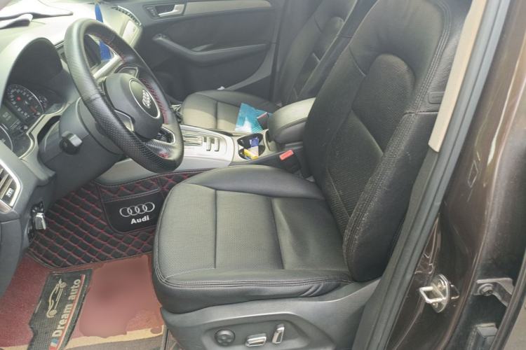 Used Audi Q5 2013 40 TFSI Ambition Left Front Seat