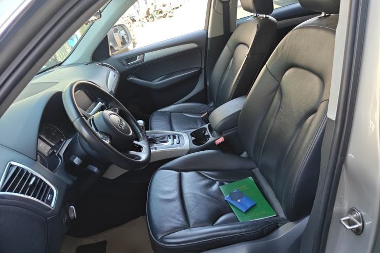 Used Audi Q5 2013 40 TFSI Technology Edition Left Front Seat