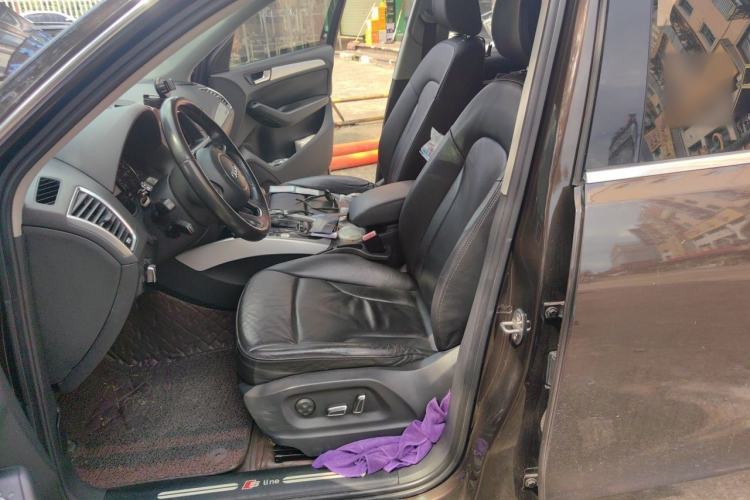 Used Audi Q5 2013 40 TFSI Technology Edition Left Front Seat