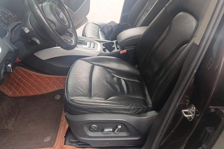 Used Audi Q5 2013 40 TFSI Technology Edition Left Front Seat