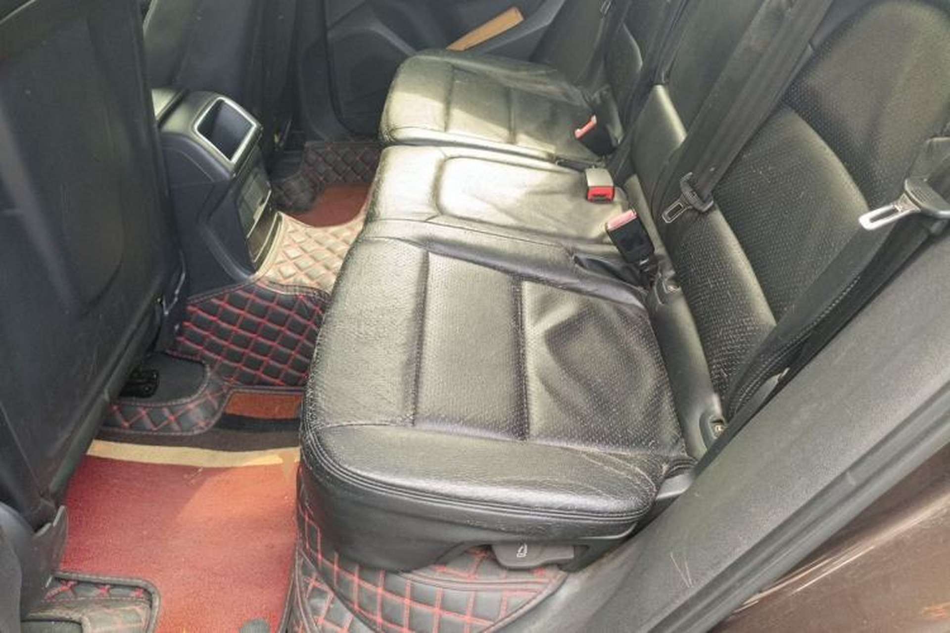 Used Audi Q5 2013 40 TFSI Ambition Left Rear Seat