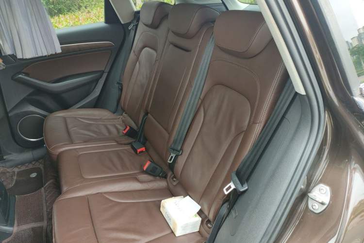 Used Audi Q5 2013 40 TFSI Comfort Edition Left Rear Seat