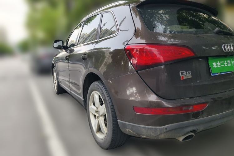Used Audi Q5 2013 40 TFSI Technology Edition Rear Left 45 Deg