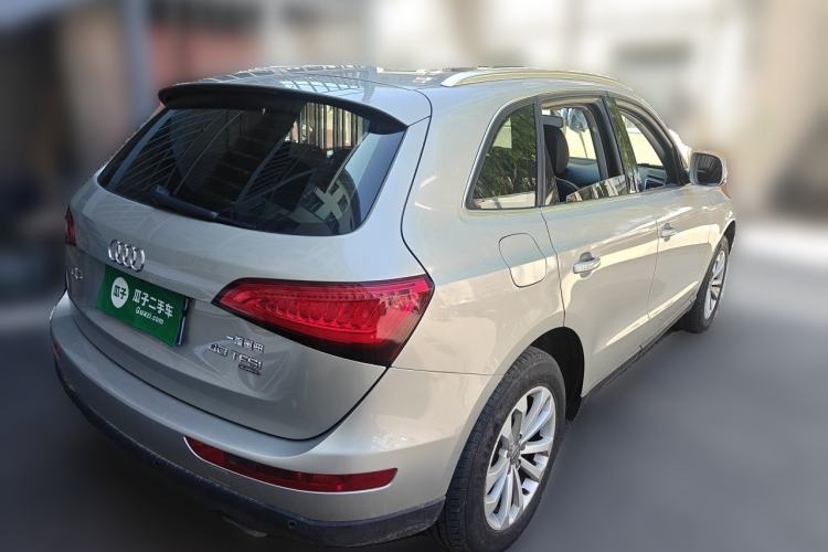 Used Audi Q5 2013 40 TFSI Technology Edition Rear Right 45 Deg