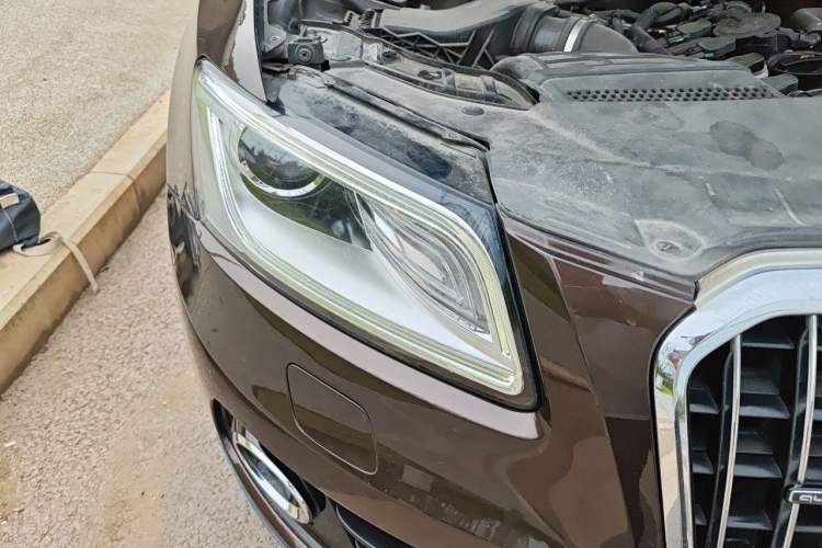 Used Audi Q5 2013 40 TFSI Ambition Right Front Headlight