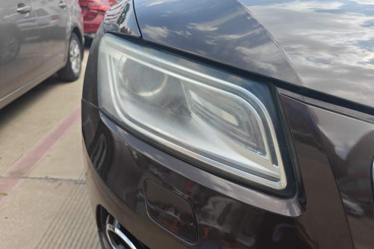 Used Audi Q5 2013 40 TFSI Ambition Right Front Headlight
