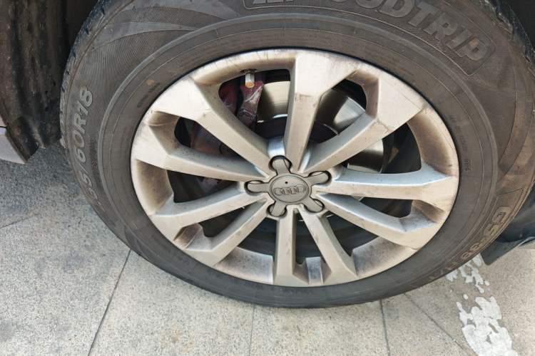 Used Audi Q5 2013 40 TFSI Technology Edition Right Front Wheel Hub