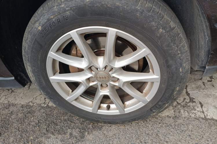 Used Audi Q5 2013 40 TFSI Ambition Right Front Wheel Hub