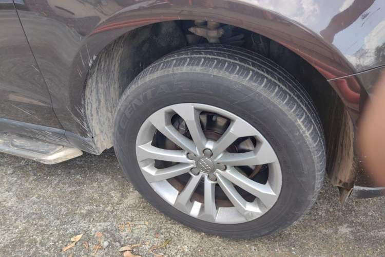 Used Audi Q5 2013 40 TFSI Technology Edition Right Front Wheel Hub