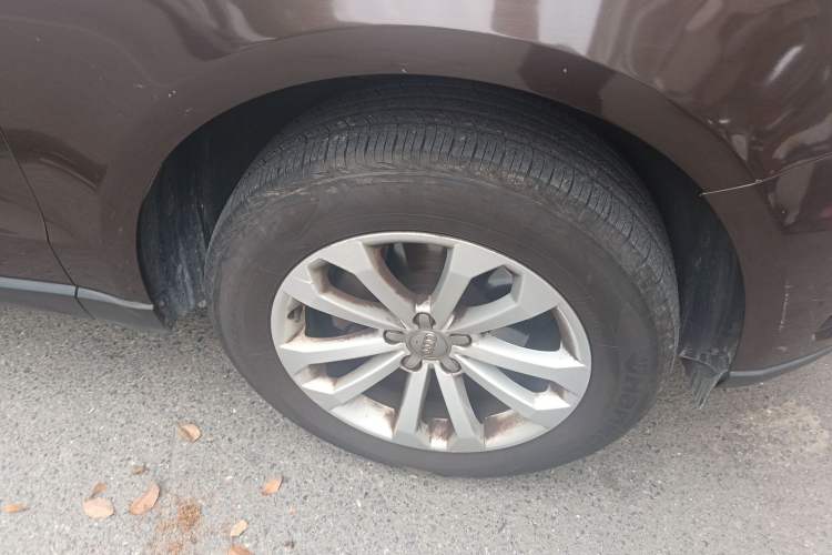 Used Audi Q5 2013 40 TFSI Technology Edition Right Front Wheel Hub