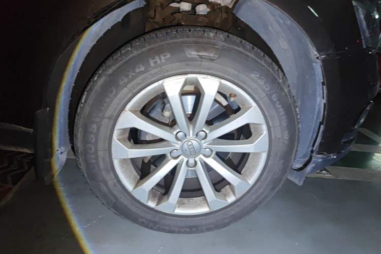 Used Audi Q5 2013 40 TFSI Technology Edition Right Front Wheel Hub