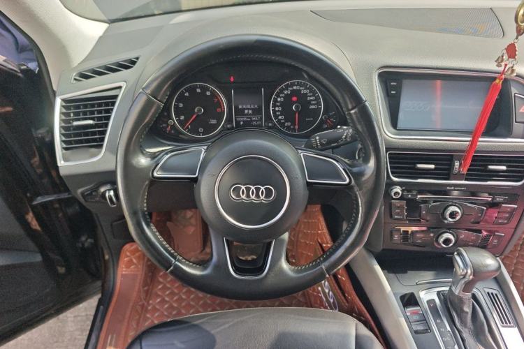 Used Audi Q5 2013 40 TFSI Ambition Steering Wheel