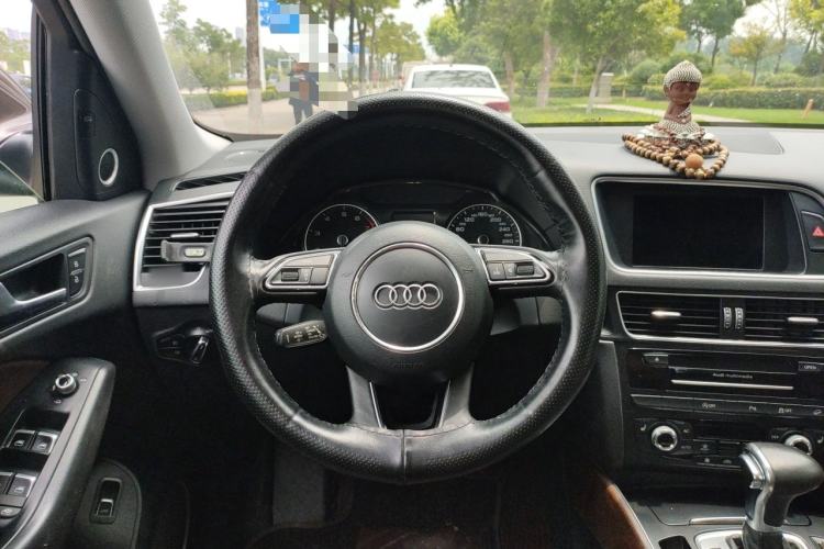Used Audi Q5 2013 40 TFSI Comfort Edition Steering Wheel