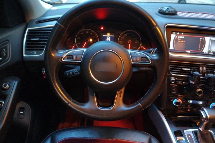 Used Audi Q5 2013 40 TFSI Comfort Edition Steering Wheel