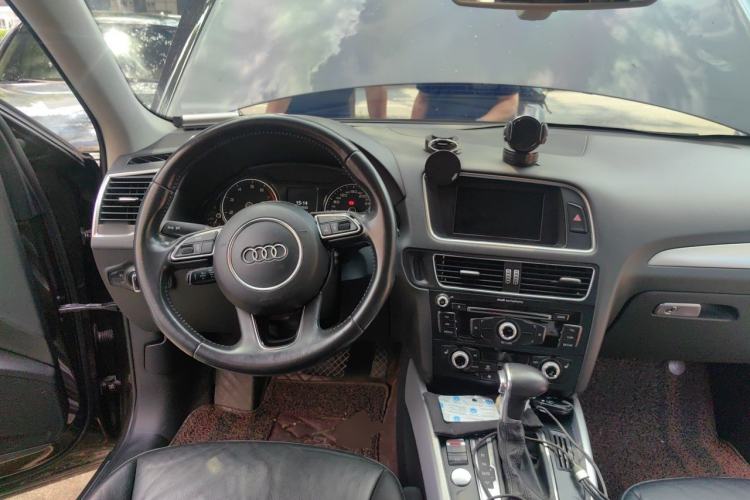 Used Audi Q5 2013 40 TFSI Technology Edition Steering Wheel