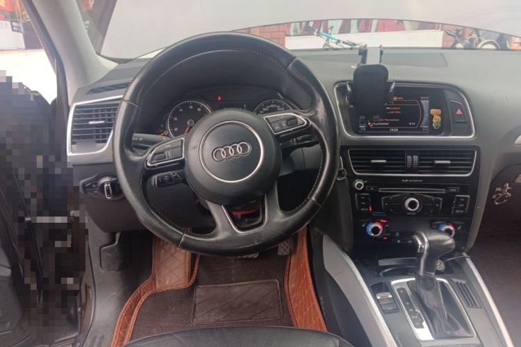 Used Audi Q5 2013 40 TFSI Technology Edition Steering Wheel