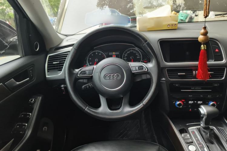 Used Audi Q5 2013 40 TFSI Technology Edition Steering Wheel
