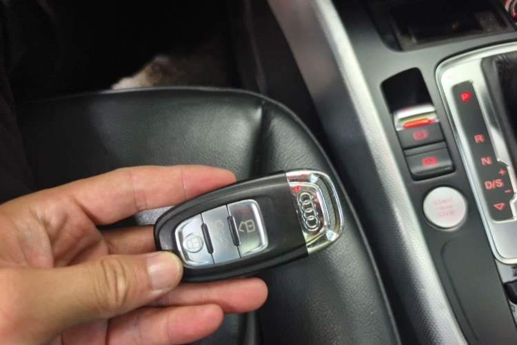 Used Audi Q5 2013 40 TFSI Technology Edition Vehicle Key