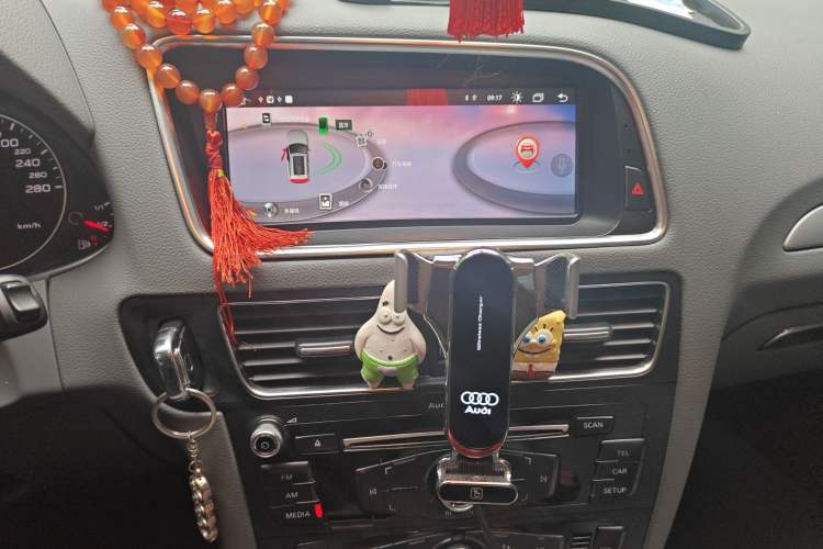 Used Audi Q5 2013 40 TFSI Ambition Audio And AC Panel