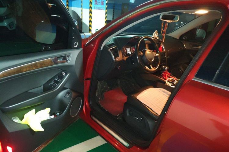 Used Audi Q5 2013 40 TFSI Comfort Edition Driver Seat