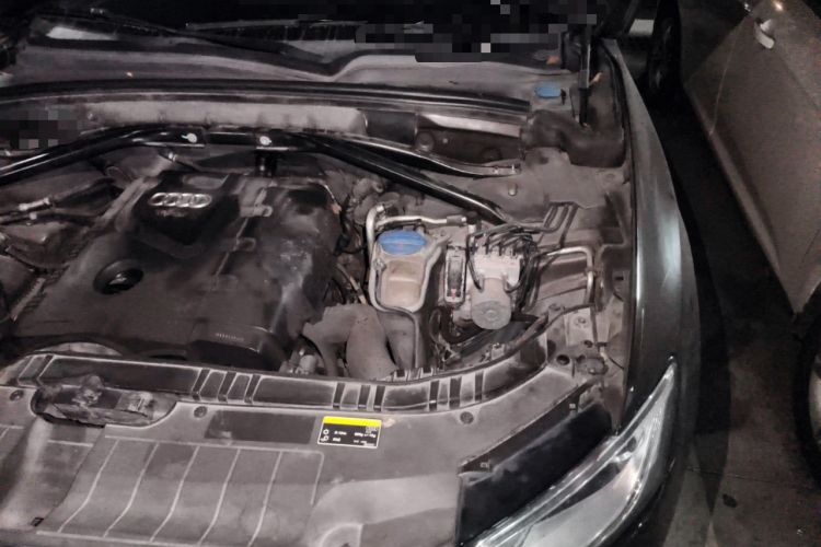 Used Audi Q5 2013 40 TFSI Comfort Edition Engine Bay Left