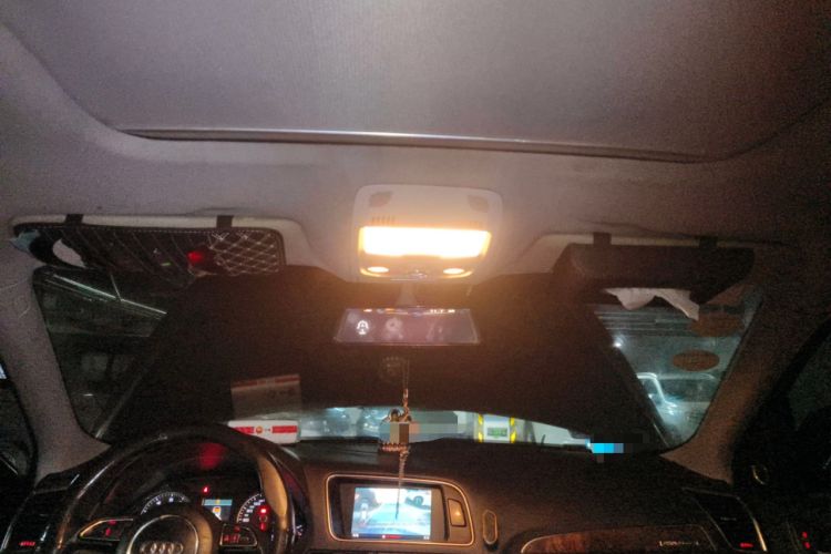 Used Audi Q5 2013 40 TFSI Comfort Edition Headliner