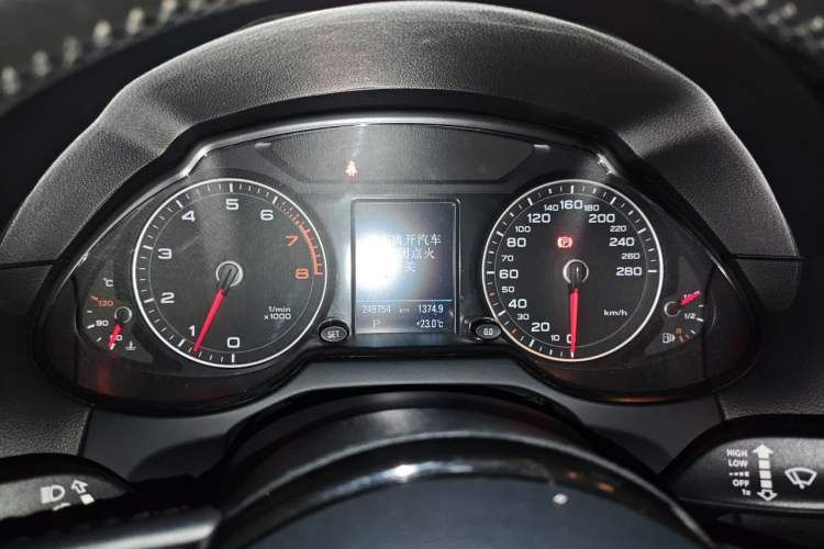 Used Audi Q5 2013 40 TFSI Comfort Edition Instrument Cluster
