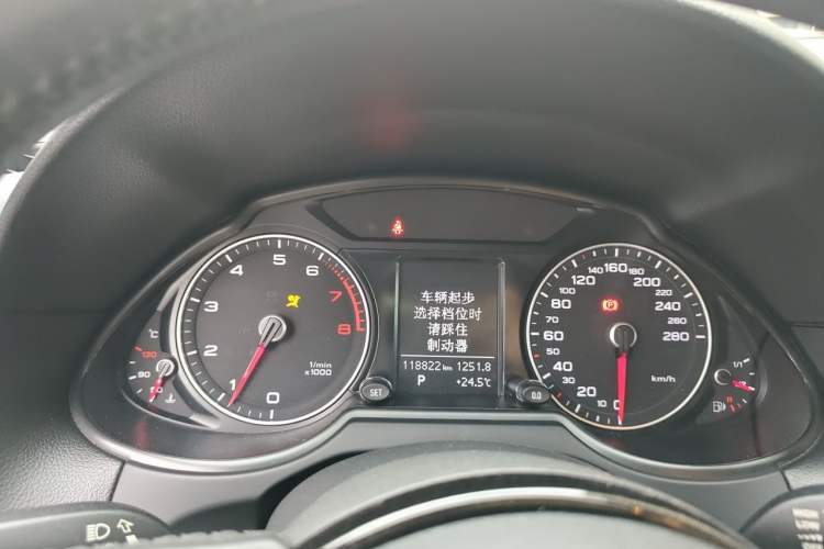Used Audi Q5 2013 40 TFSI Technology Edition Instrument Cluster