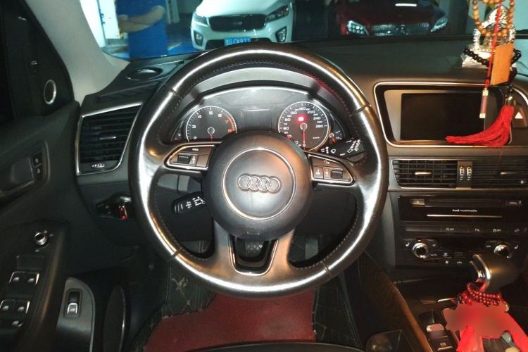 Used Audi Q5 2013 40 TFSI Comfort Edition Steering Wheel