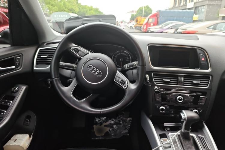 Used Audi Q5 2013 40 TFSI Technology Edition Steering Wheel
