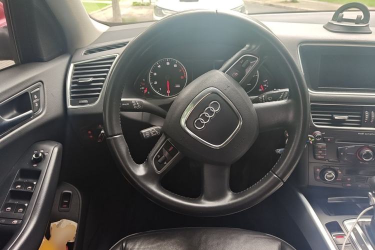 Used Audi Q5 2013 40 TFSI Technology Edition Steering Wheel