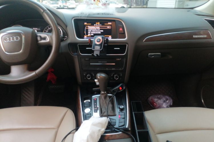 Used Audi Q5 2013 40 TFSI hybrid Audio And AC Panel