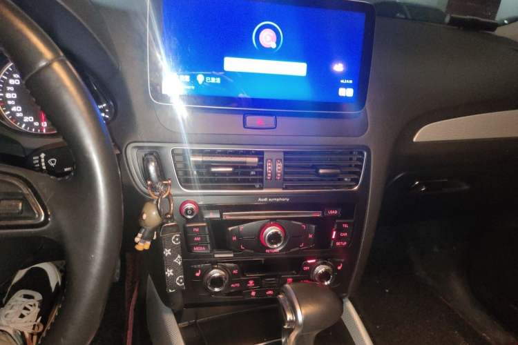 Used Audi Q5 2013 40 TFSI Technology Edition Audio And AC Panel