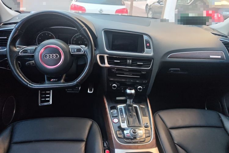 Used Audi Q5 2013 40 TFSI Dynamic Edition Center Console