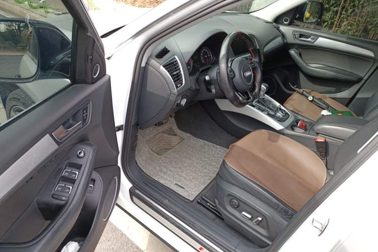 Used Audi Q5 2013 45 TFSI quattro Sport Edition Driver Seat