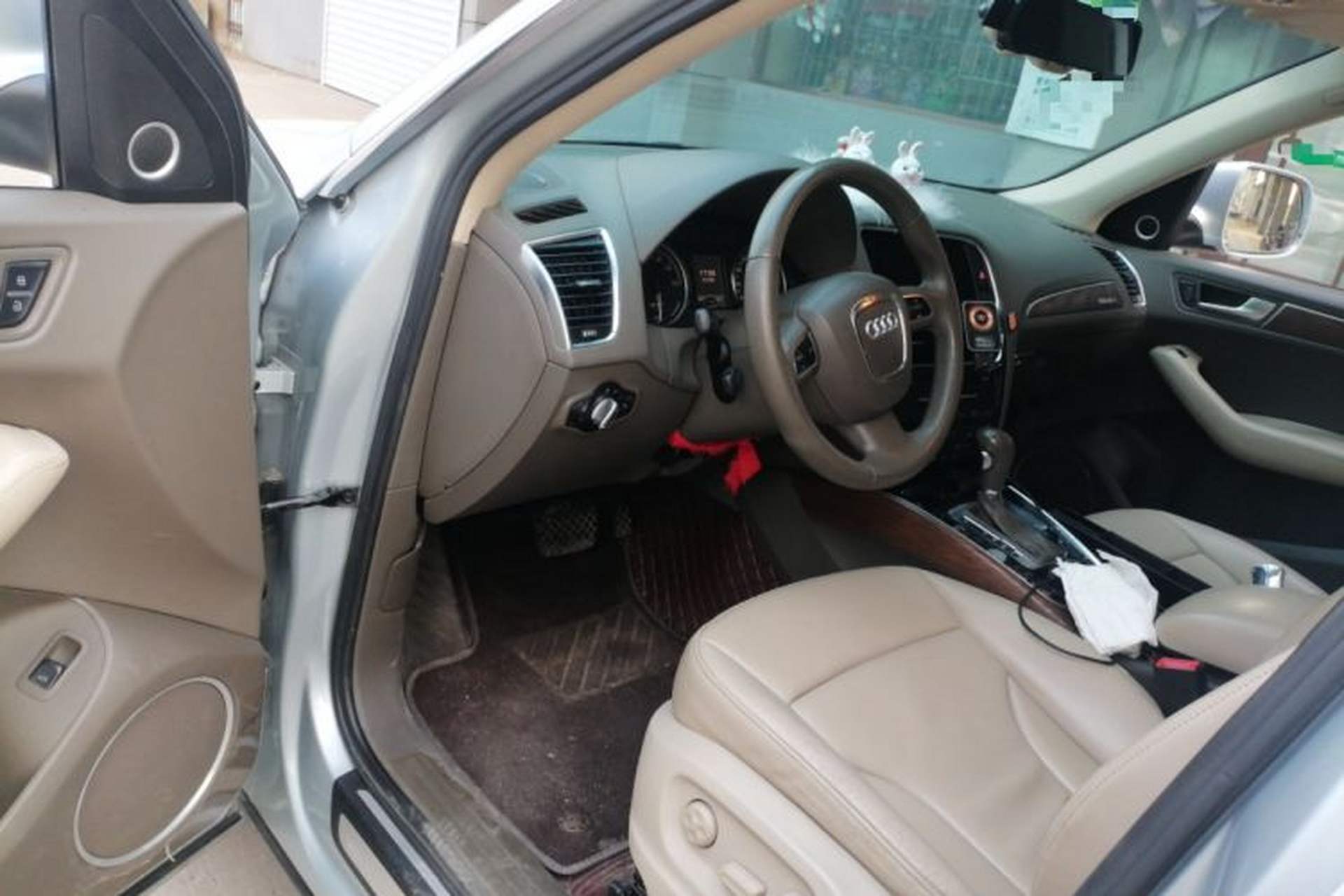 Used Audi Q5 2013 40 TFSI hybrid Driver Seat