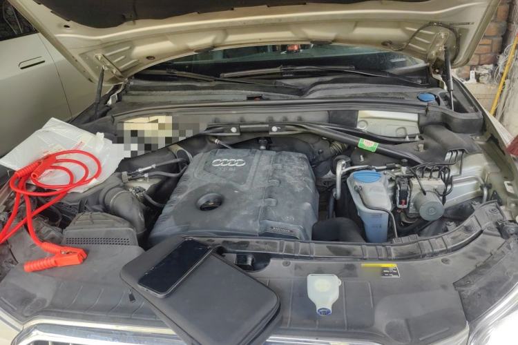 Used Audi Q5 2013 40 TFSI Comfort Edition Engine Bay