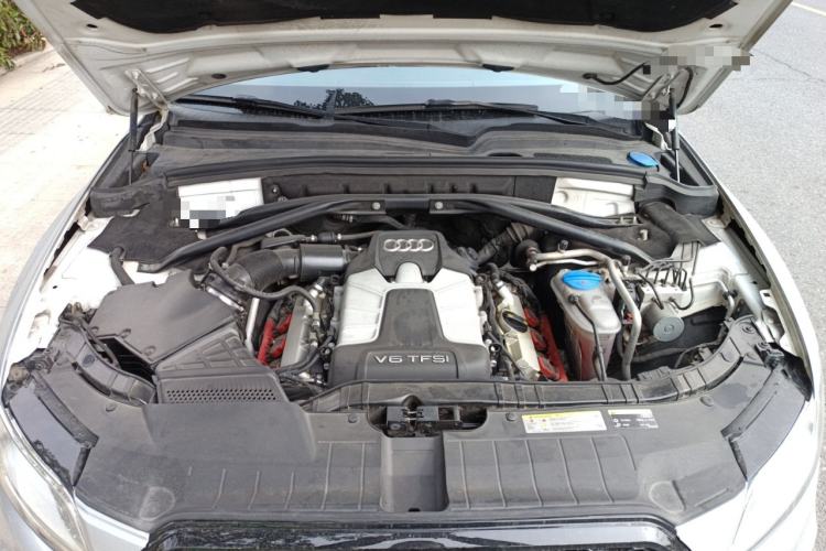 Used Audi Q5 2013 45 TFSI quattro Sport Edition Engine Bay