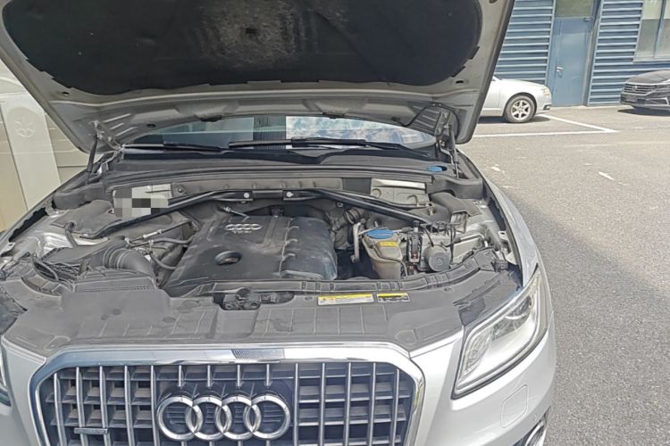 Used Audi Q5 2013 40 TFSI Comfort Edition Engine Bay Left