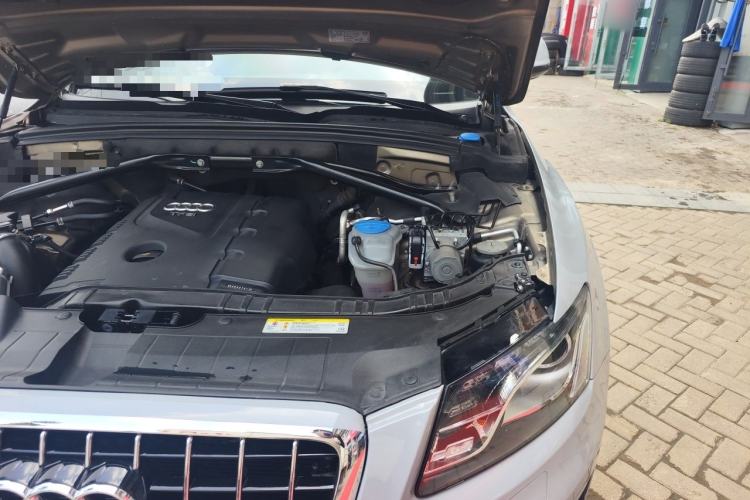 Used Audi Q5 2013 40 TFSI Technology Edition Engine Bay Left