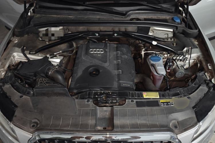 Used Audi Q5 2013 40 TFSI Technology Edition Engine Bay