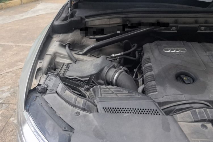 Used Audi Q5 2013 40 TFSI Ambition Engine Bay Right