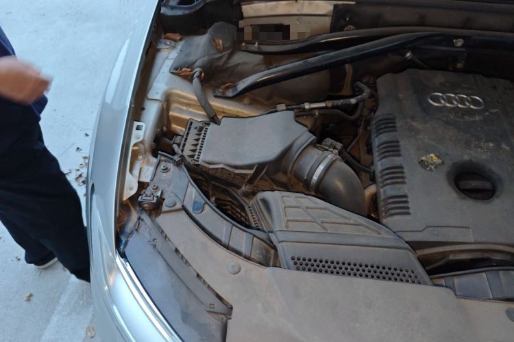 Used Audi Q5 2013 40 TFSI Technology Edition Engine Bay Right