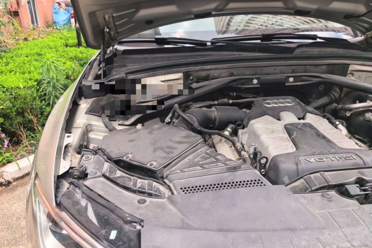 Used Audi Q5 2013 45 TFSI quattro Sport Edition Engine Bay Right