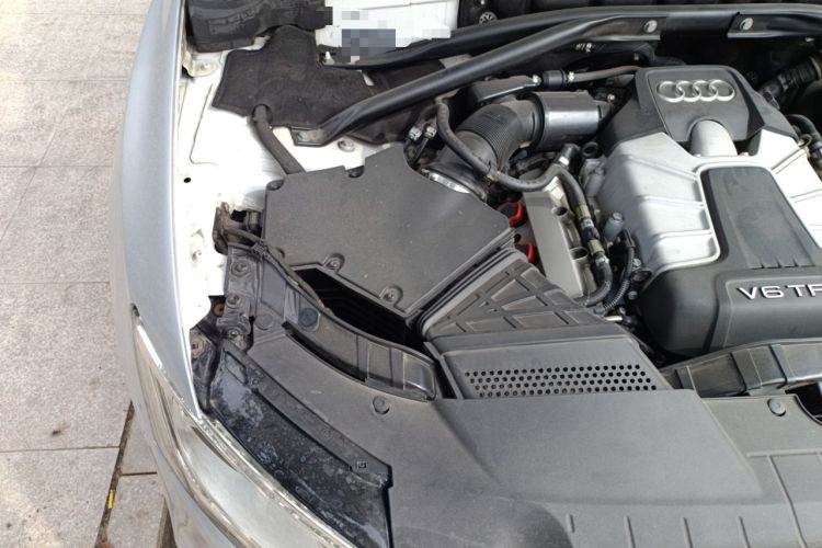 Used Audi Q5 2013 45 TFSI quattro Sport Edition Engine Bay Right
